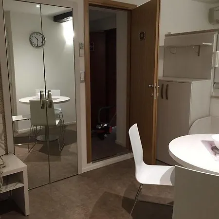 Hotel Holiday- Finestrella 3*